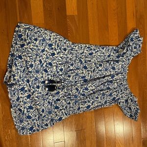 Women’s Vineyard Vines blue and white romper